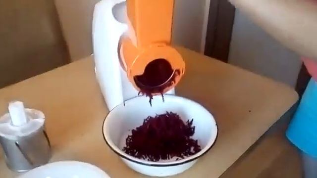 шинковка свеклы электромясорубкой Аксион M41.02 смотреть онлайн