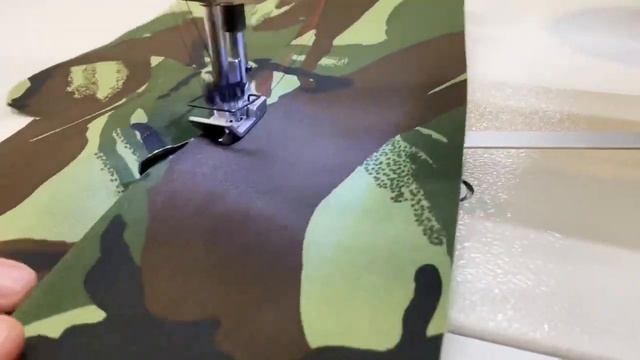 JATI JT-0056D-3 - Трехигольная швейная машина цепного стежка смотреть онлайн