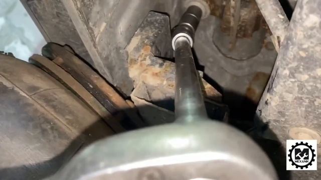 Замена задних сайлентблоков на рычагах Форд Фокус Електрик / Ремонт Ford Focus Electric смотреть онлайн