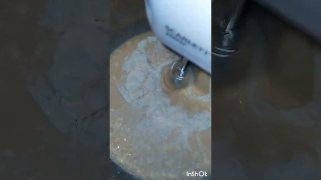 Пироги с луком и грибами