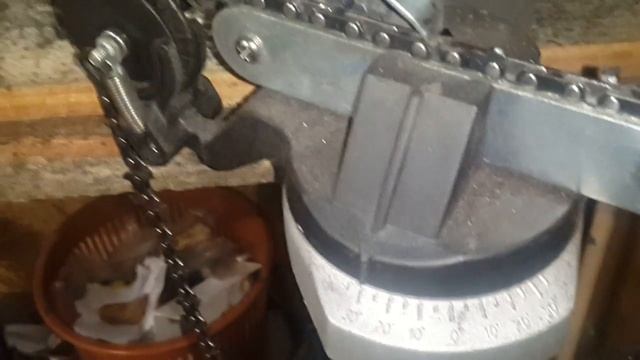 Станок заточной для цепи WORTEX GC 1090 смотреть онлайн