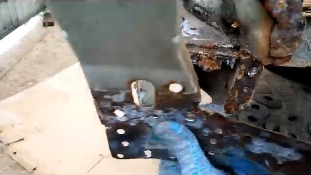 Разбор фольксваген Т4. Стойки задних фонарей. Накладка замка задней двери. смотреть онлайн