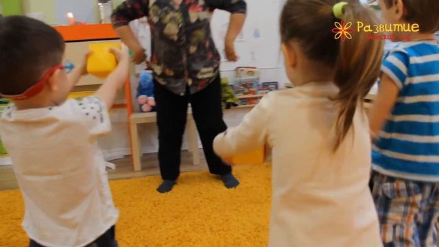 Утренняя зарядка в частном детском саду "Развитие" смотреть онлайн