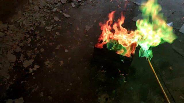 Самодельный огнемет стреляющий зеленым огнем, триметилборат. смотреть онлайн