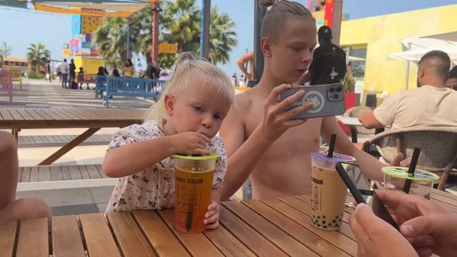 НИКА ЖАДНИЧАЕТ. Ника Лайф смотреть онлайн