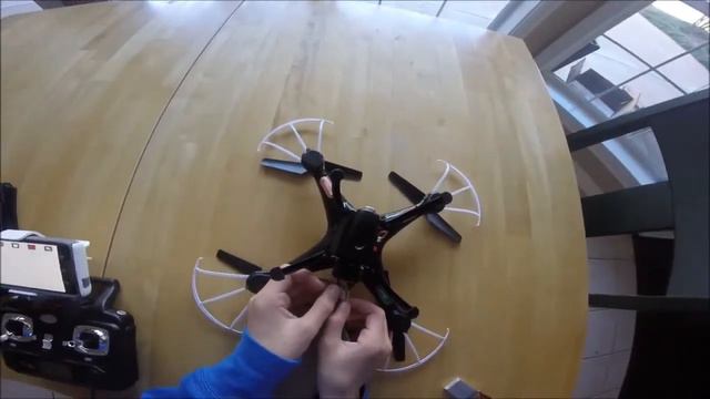 Syma X5SW - Flying the Drone смотреть онлайн