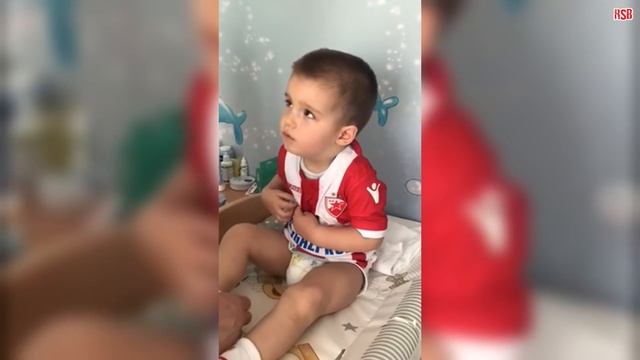 Мали Звездаш не жели да скине дрес! смотреть онлайн