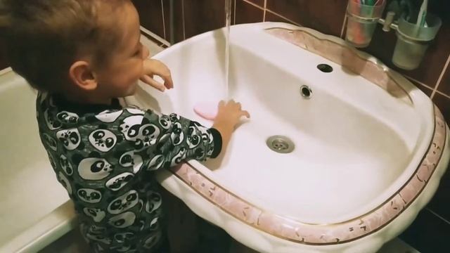 Руки мыть...руки мыть нужно каждый день. смотреть онлайн