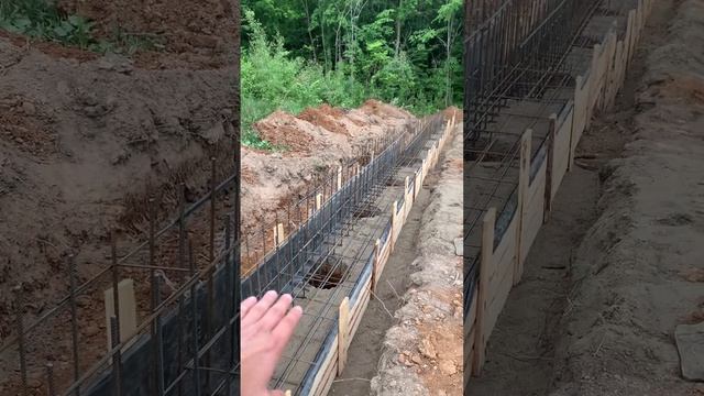 Подготовка фундамента под монолитные подпорные стены ,по границе земельного участка .#фундамент#дом смотреть онлайн