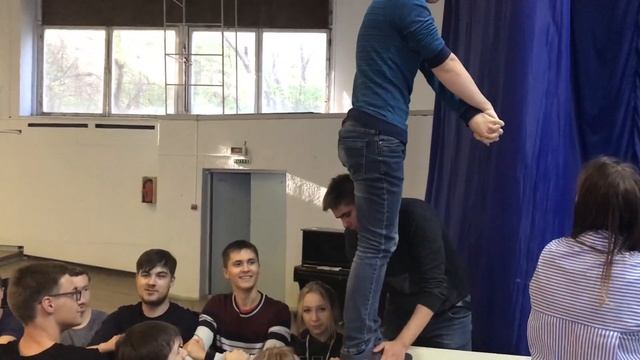 Посвящение в первокурсники. Веревочный курс смотреть онлайн