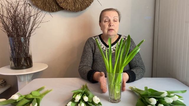 Объемный букет из тюльпанов до 10 штук. Спиральная техника. Флористика смотреть онлайн