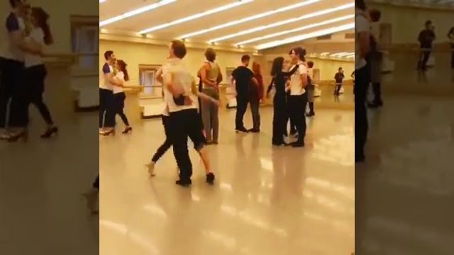 17-летняя Мария Кончаловская готовится к Балу Дебютанток 2018 смотреть онлайн