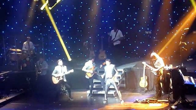 CLIFF RICHARD PHILHARMONIC HALL. MEMPHIS TENNESSEE смотреть онлайн