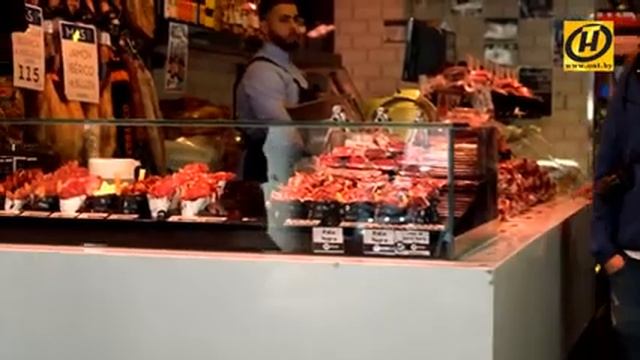 Вы присели в кафе: каковы права ваши и официанта? Что диктует этикет? смотреть онлайн