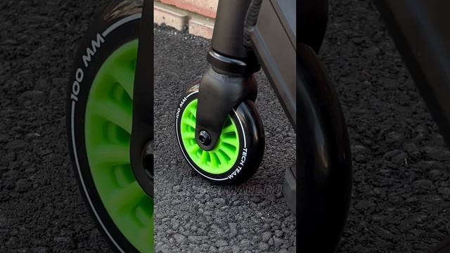 Tech Team Vespa XL?? #трюковойсамокат #bmx #самокат #scooter #street смотреть онлайн