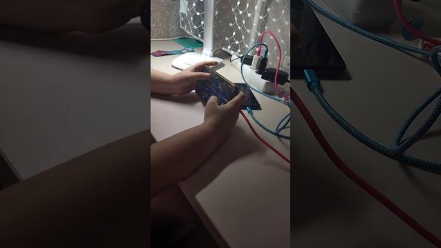 открывает кейсы илюша..mp4 смотреть онлайн