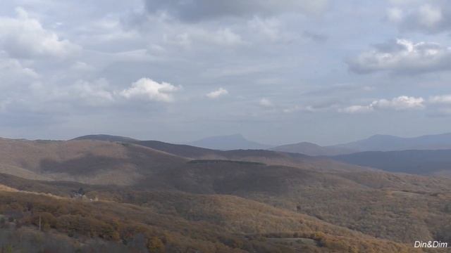 Крым. Панорамный вид со склона у горы Белая (с. Верхоречье, Бахчисарайский р-н). 23 октября 2021 г. смотреть онлайн