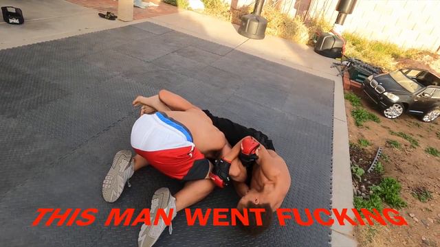 140 lb mma fighter gives 190 lbs boxer vicious ground and pound смотреть онлайн