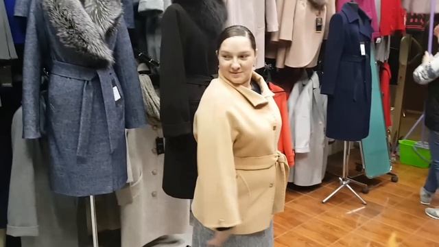 Наконец-то купили новое пальто))) смотреть онлайн