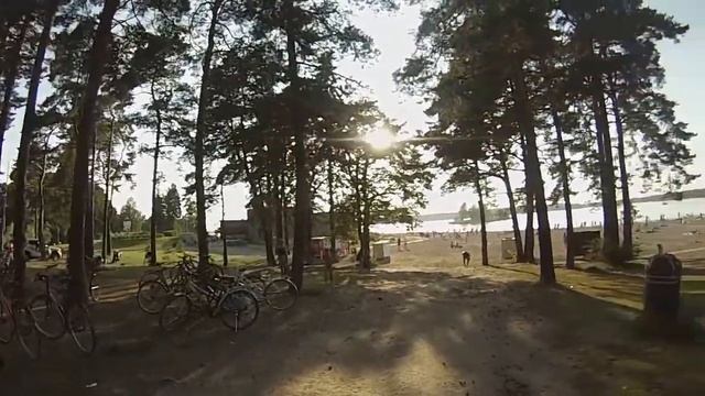 Walking to Hietaranta Beach at Kamppi, Helsinki, Finland смотреть онлайн