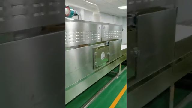 2022 Mulberry Leaf Microwave Drying And Sterilizing Machine смотреть онлайн