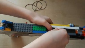 MP 5 из LEGO резинкострел