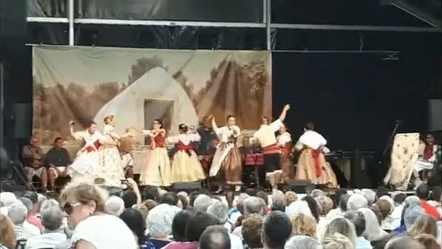 Рынок медиеваль Беникарло,ночная жизнь.Среднивековые танцы смотреть онлайн