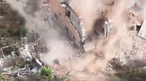 Боевая работа операторов FPV-дронов в зоне СВО