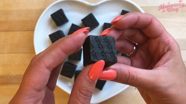 Мягкие ириски со вкусом лакрицы из Нидерландов Lonka смотреть онлайн