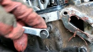 Как снять ГБЦ 102-ой двигатель Mercedes 190 w201, w124