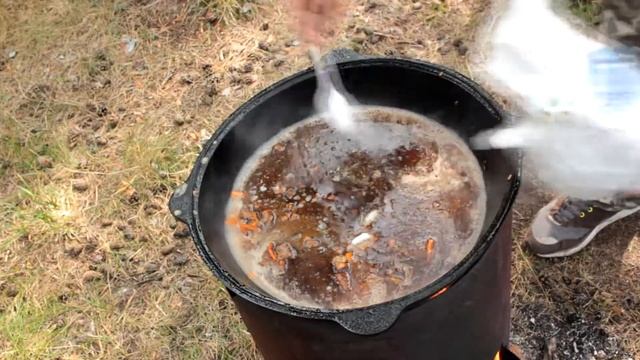 ПЛОВ ДЛЯ РЕАЛЬНЫХ МУЖИКОВ В КАЗАНЕ НА КОСТРЕ смотреть онлайн