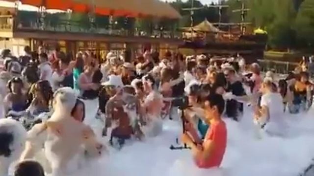 Kizzafro 2015 foam party Moscow kizomba смотреть онлайн