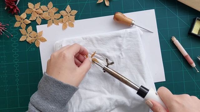 TUTORIAL- Fabric Poinsettias/ Poinsecje z tkaniny #diy #poinsettia #handmade #fabric #flowers смотреть онлайн