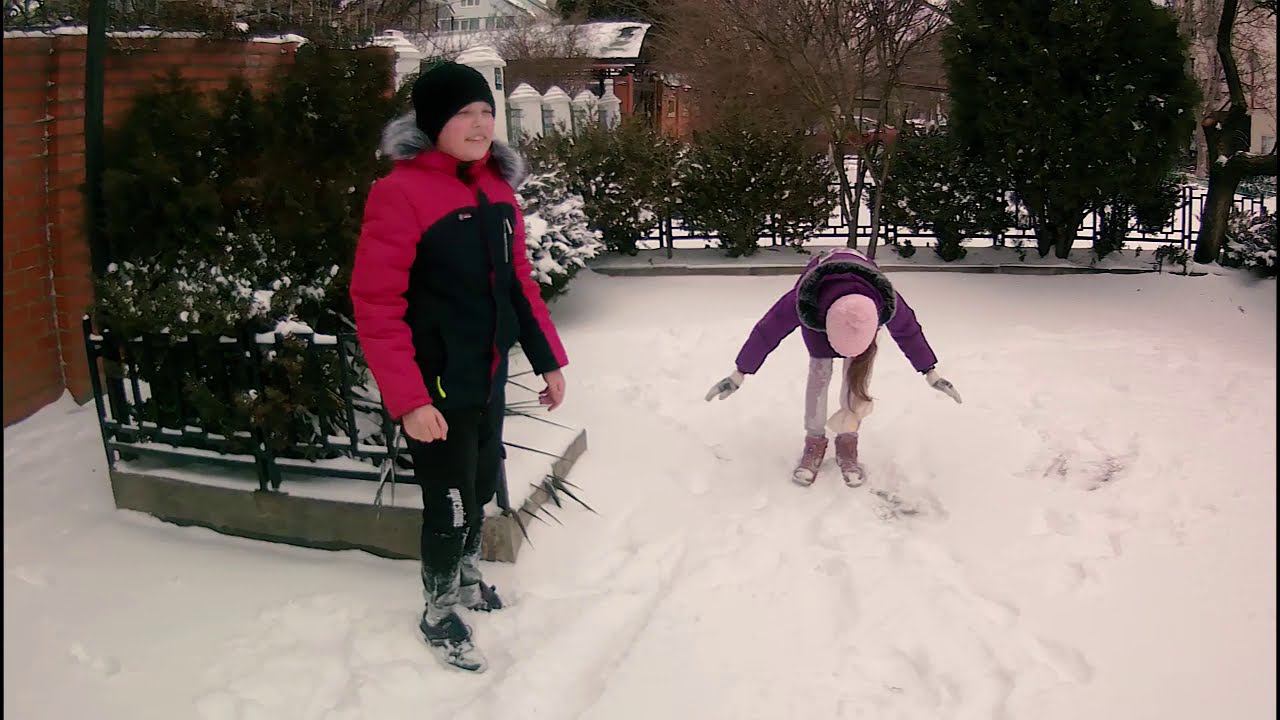 Анапа в снегу. Радость детворы. смотреть онлайн