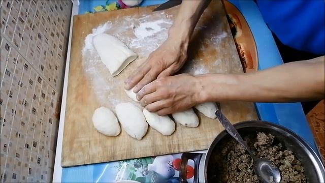 Сварил себе печень и лёгкое Буду прокручивать на мясорубке смотреть онлайн