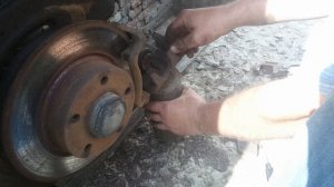 Рено Трафик регулировка тормозного цилиндра.