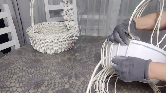 Корзина из полиротанга "Весеннее настроение" Способ установки стоек и лозы "Паучок" часть 1 смотреть онлайн