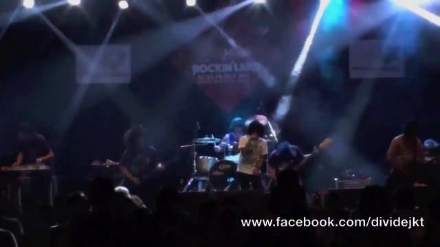 DIVIDE - Come Here We're Going Down at Java Rocking Land 2011 [HD] смотреть онлайн