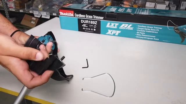 Montagevideo Motorsense Mit Akku Makita DUR189Z - Teleskopschaft - Akku Und Akkuladegerät