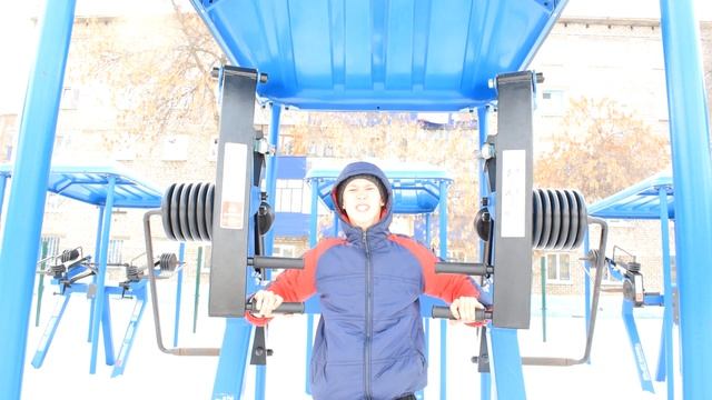 Уличные тренировки / Я хочу купить квадрокоптер! смотреть онлайн