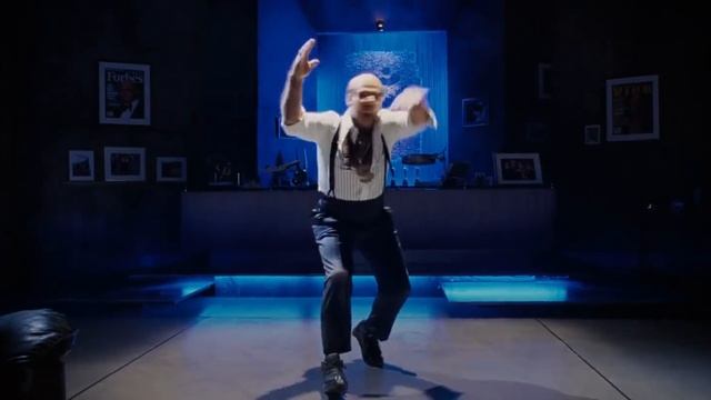 Tropic Thunder Ending / Tom Cruise Dance Scene смотреть онлайн