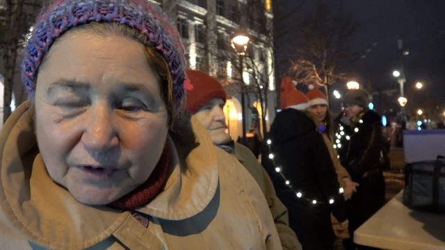 Группа милосердия Дружины князя Даниила-Новогодний ужин для бездомных у Павелецкого вокзала смотреть онлайн