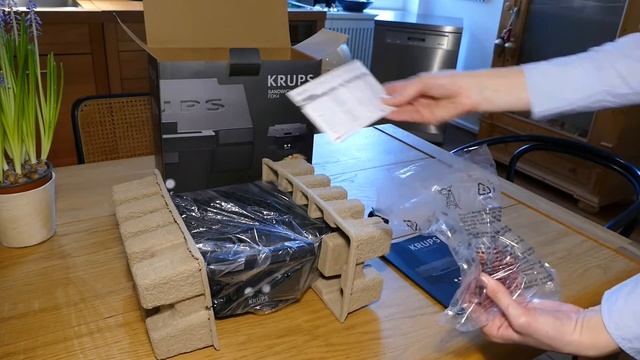 Krups FDK 451 Sandwichmaker - Unboxing смотреть онлайн