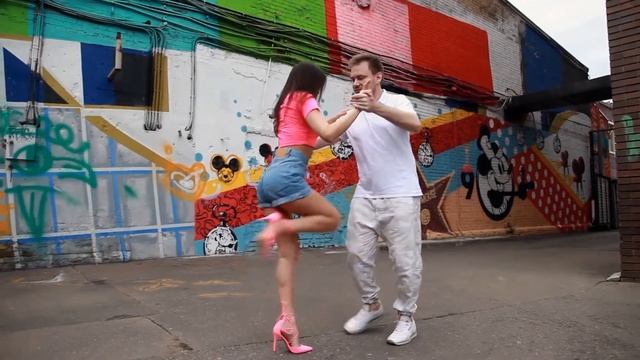 Александр Истомин и Зарина Сотская. Бачата. смотреть онлайн