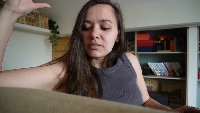 у меня 8 часов и 3 книги - читаю и бомблю! смотреть онлайн