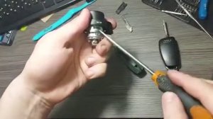 Как снять кольцо иммобилайзера с личинки замка зажигания Ауди А