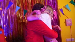 Богатые VS Бедные В Школе || Богатая Непопулярная VS Бедный Популярный