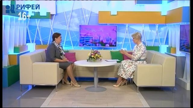 Утренний гость. Летний читальный зал библиотеки Горького смотреть онлайн