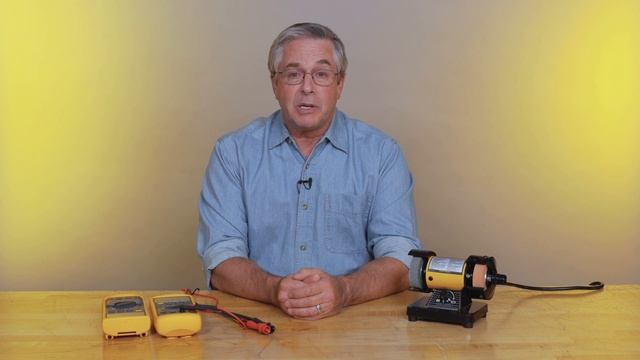 What is a True-RMS meter? | Fluke Pro Tips смотреть онлайн