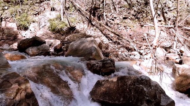 Спокойная музыка и красивая природа: побережье, леса, горы, реки, вулкан смотреть онлайн